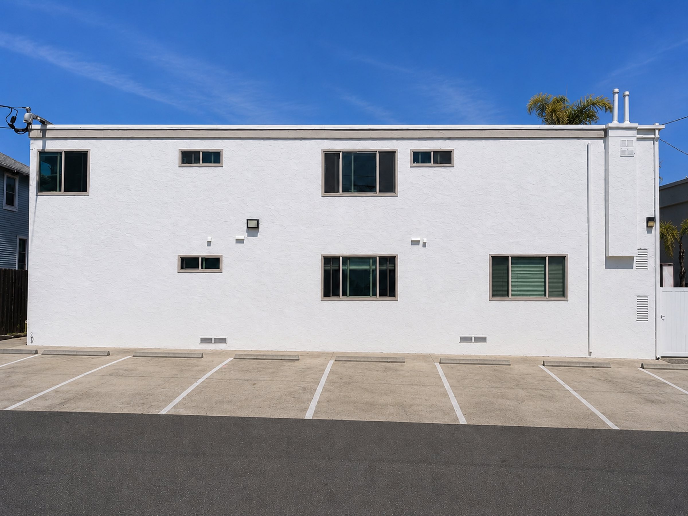 Multi-unit apartment exterior renovation San Diego