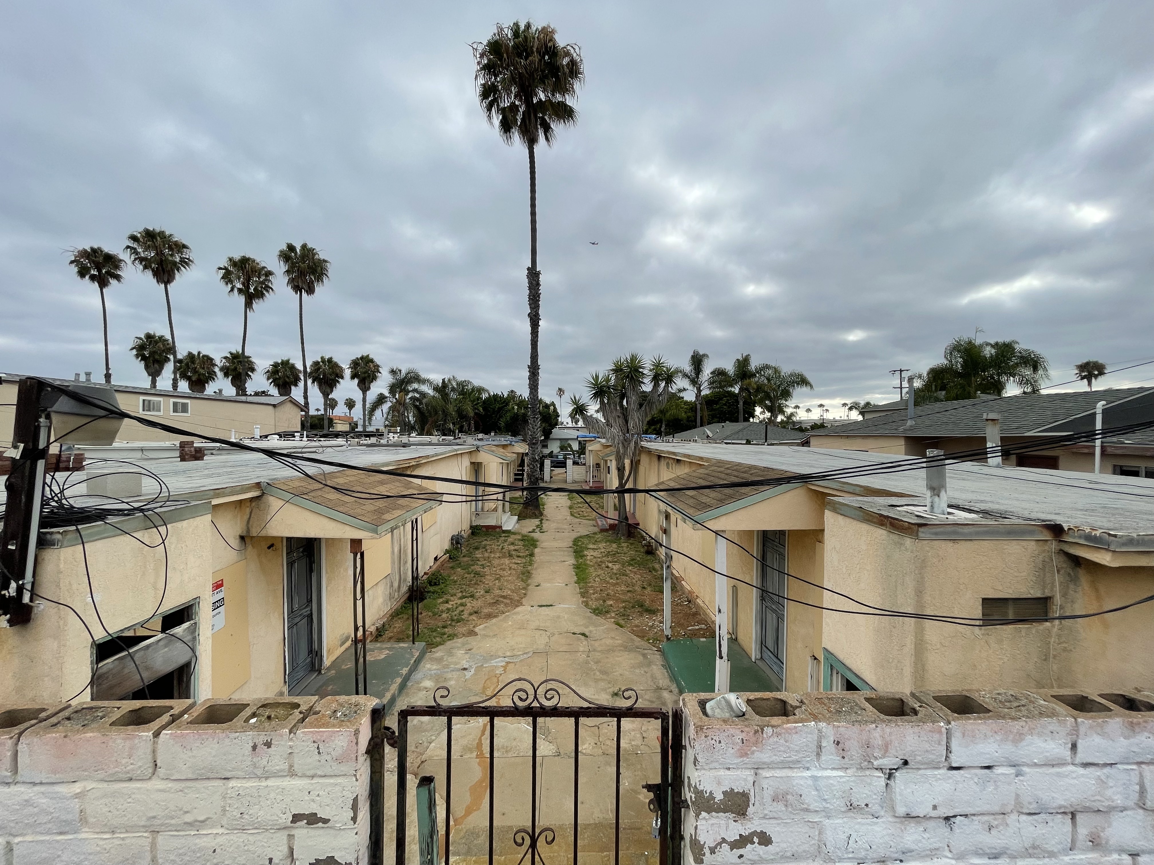 Narragansett 6-unit remodel before 2 San Diego