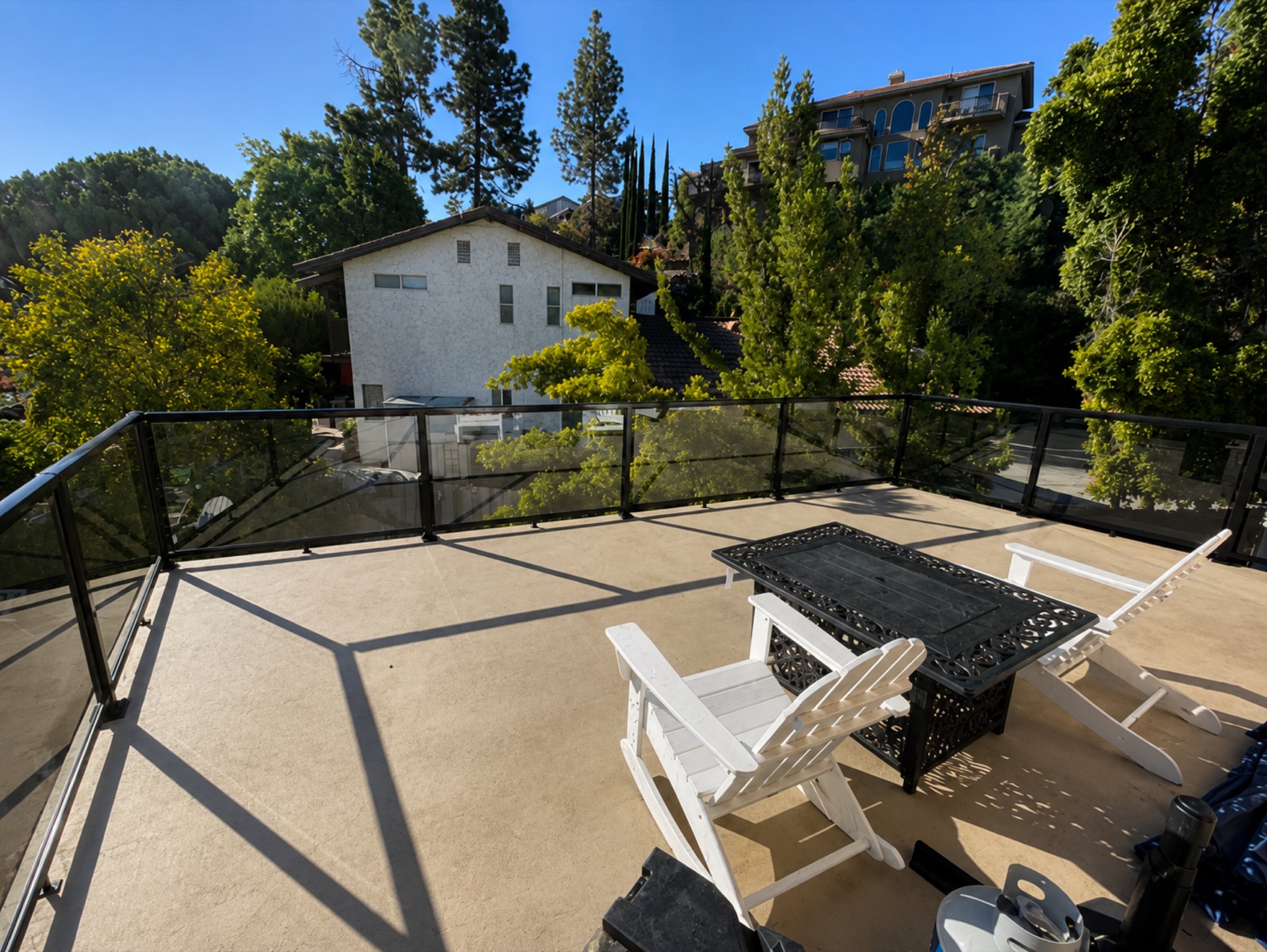 Furnished rooftop deck San Diego - Complete Builders Inc